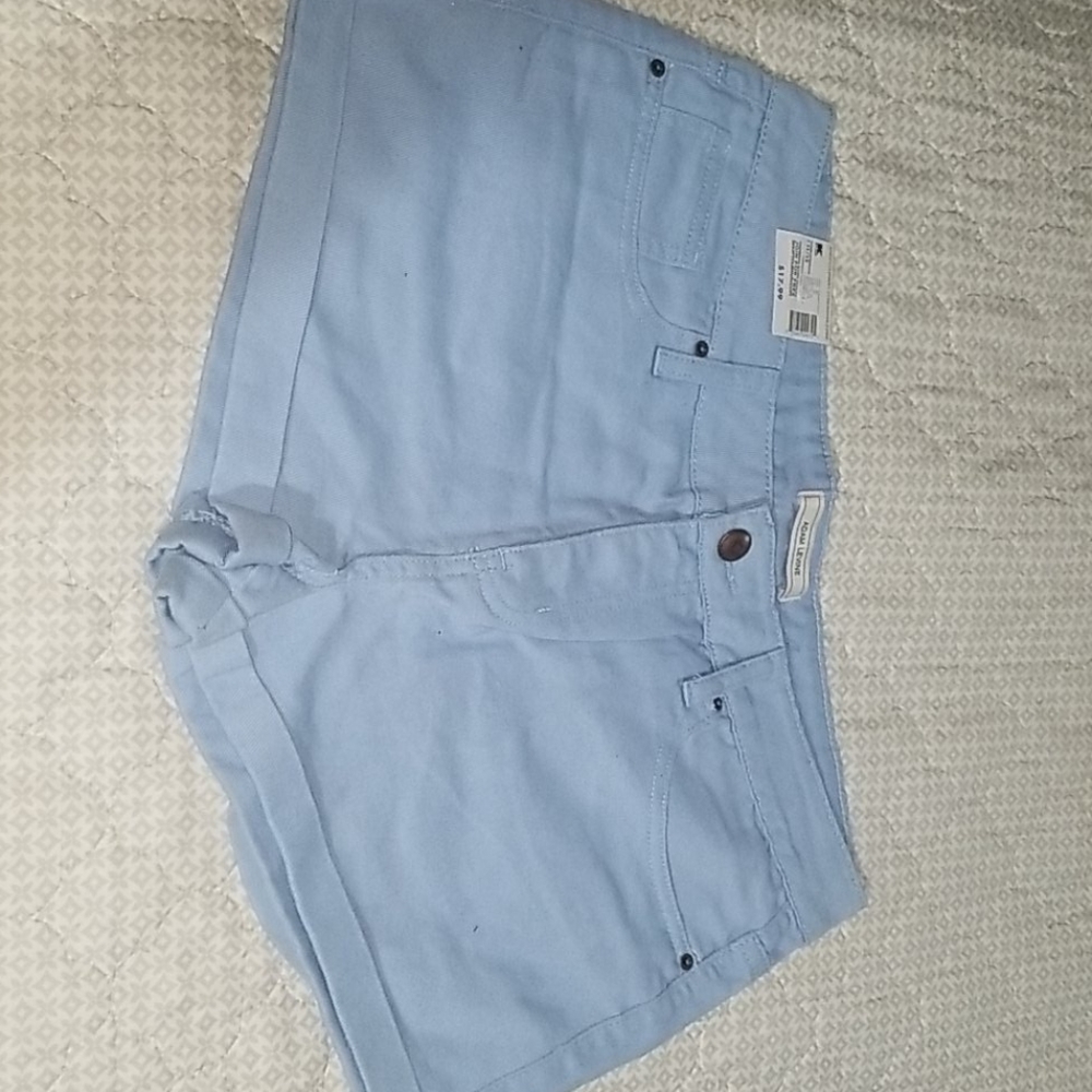 Sexy denim shorts